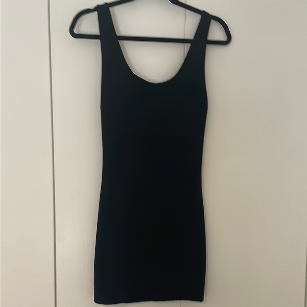 Black Sleeveless Bodycon Dress